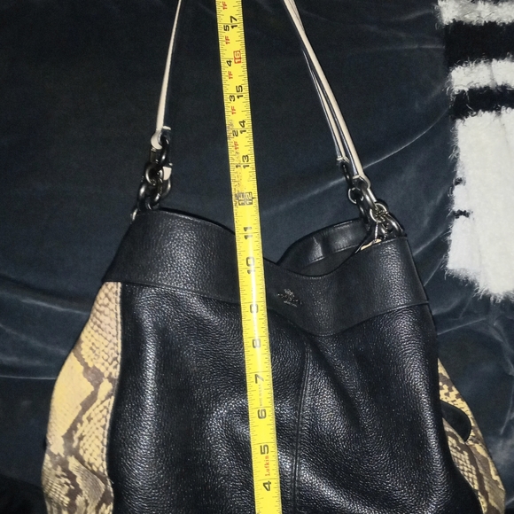 AUTHENTIC COACH Snakeskin Embossed Lexy Hobo Leather Shoulder Bag - Picture 10 of 10